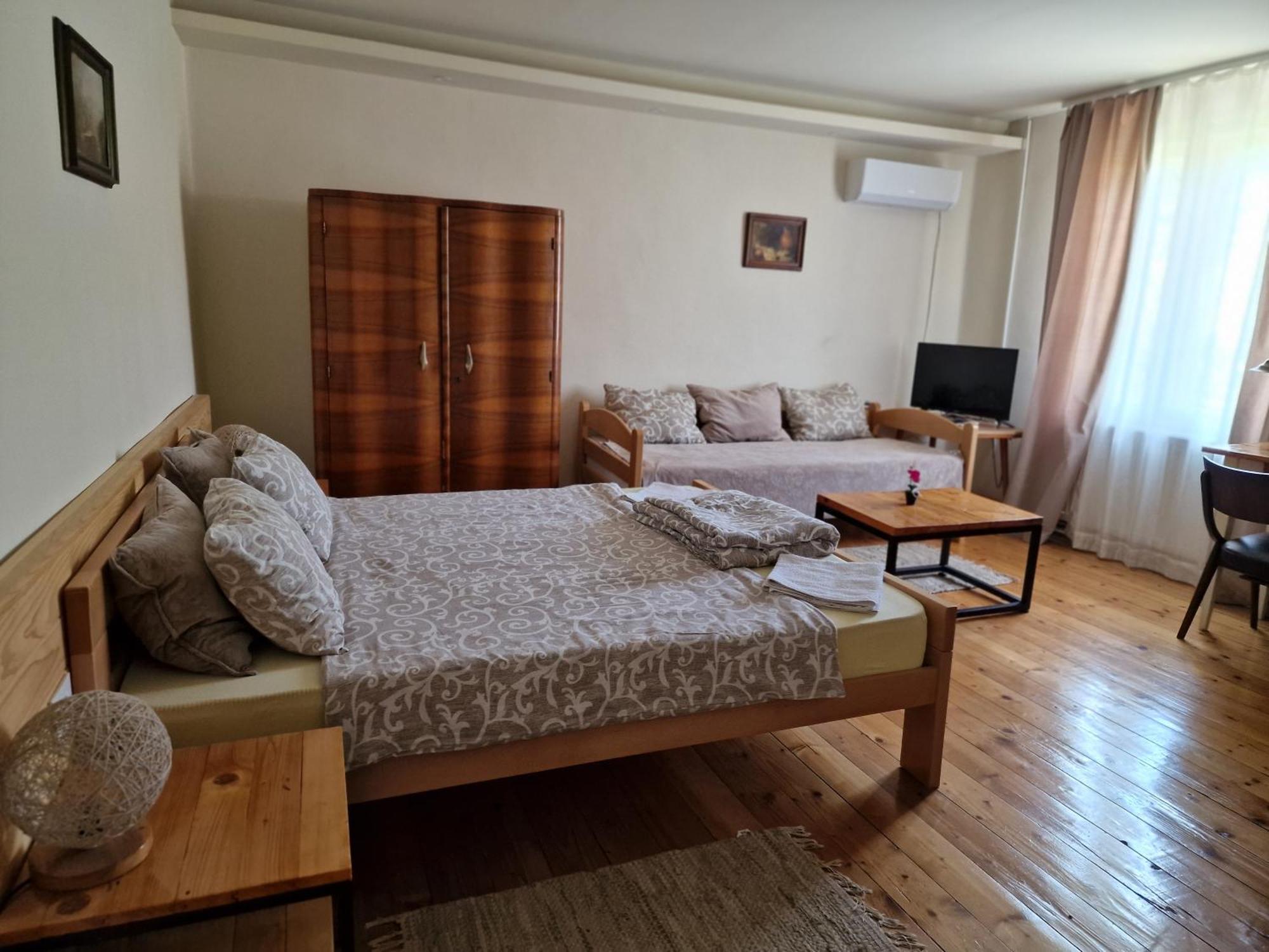 -guest House -ramonda Serbika Kır Evi *