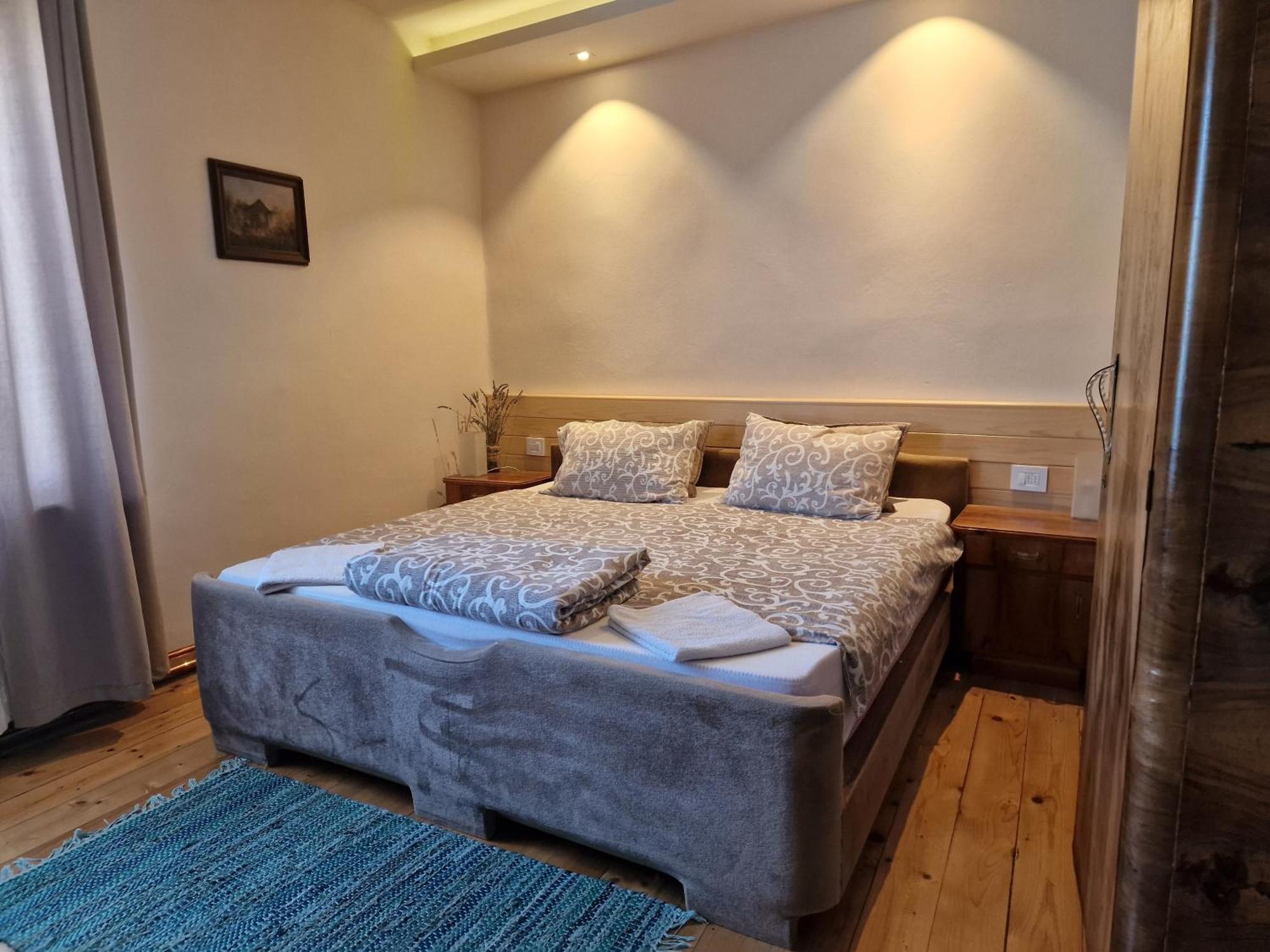 Kır Evi -guest House -ramonda Serbika Ni