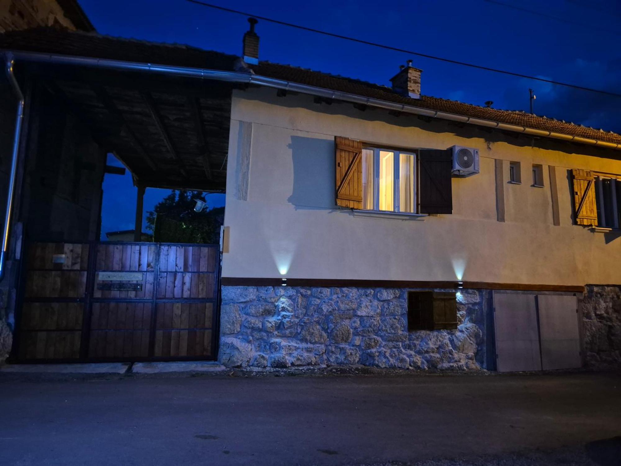 -guest House -ramonda Serbika * Ni